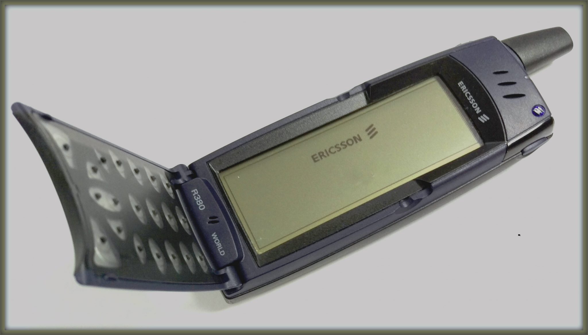 Ericsson r380 (2000)