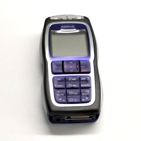 Nokia 3220 не включается