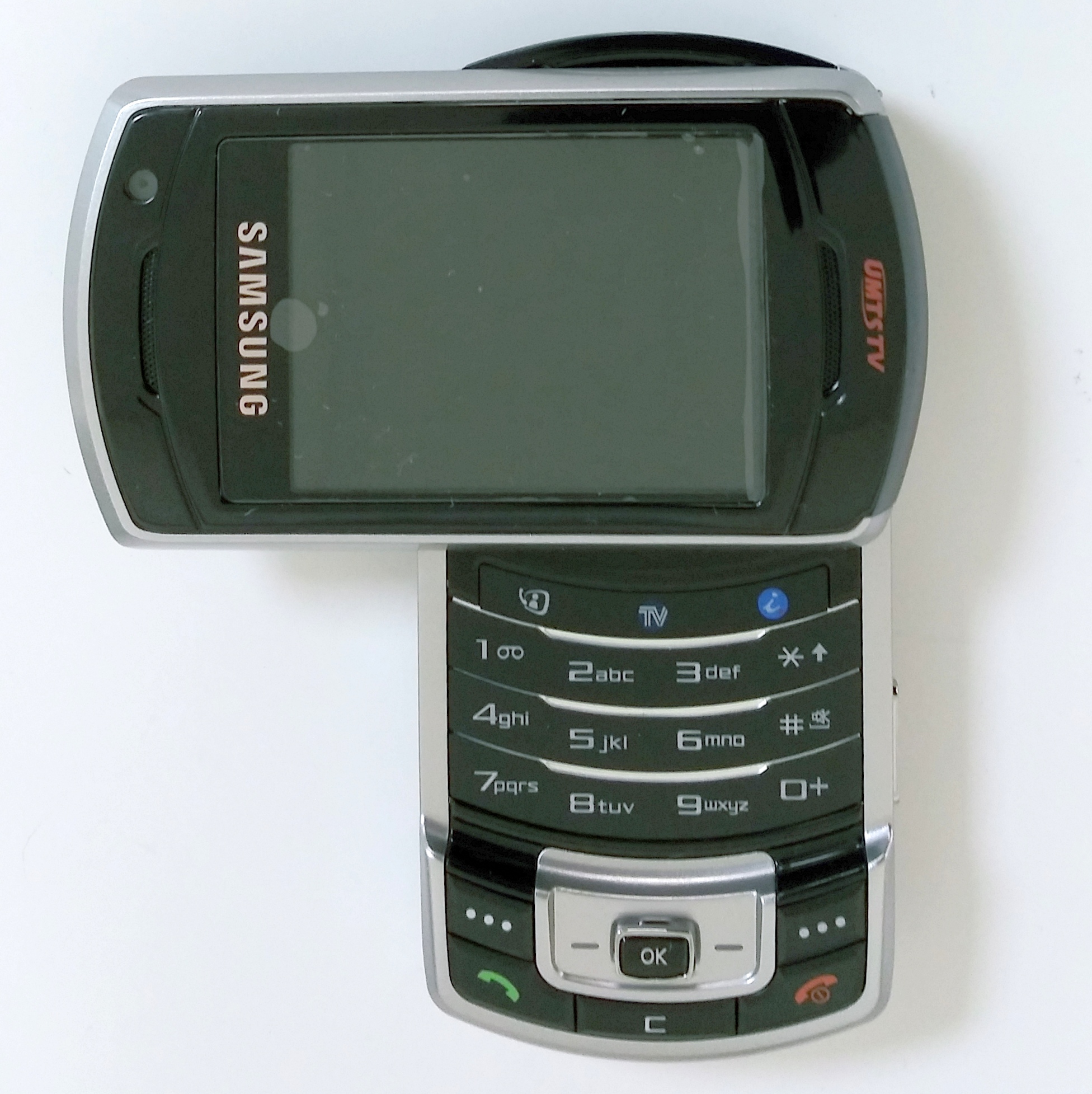 Samsung SGH-P930 Unlocked GSM Triband Cell Phone With Camera